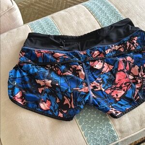 Lululemon Athletica Blue and Pink Athletic Shorts Dynamic Floral Pattern